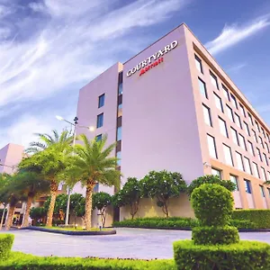 Hotel Courtyard By Marriott Agra Agra (Uttar Pradesh)